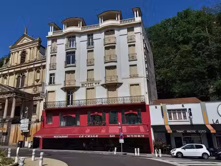 hôtel art-déco 3 étoiles - 1 000 m² – royat place allard