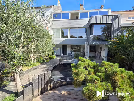 cholet - proche gare et centre ville - maison de charme de 167 m² avec 5 ch jardin et gara