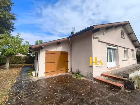 maison familiale de 108m2   5 pièces  sur 535m2 de terrain à saint vincent de tyrosse  à 1
