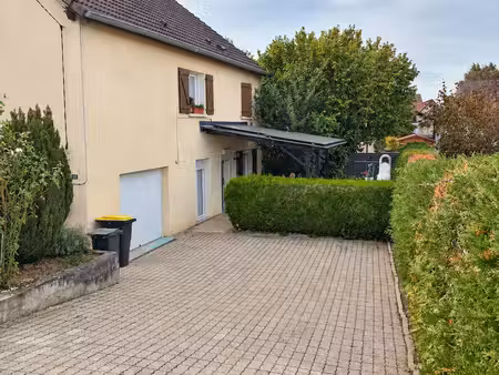 maison familiale au calme  4 chambres et jardin arboré  proche