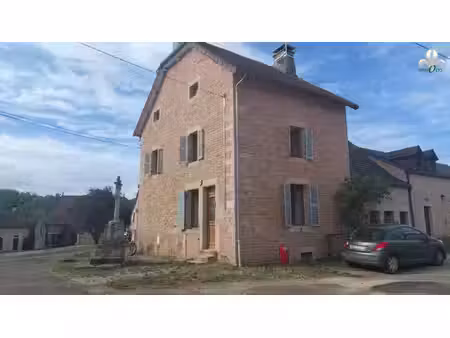 maison de village à saint anthot