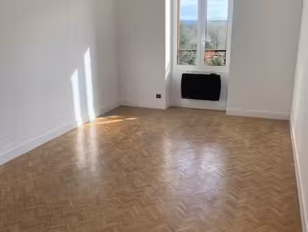 appartement le mesnil le roi 3 pièce(s) 60 m2