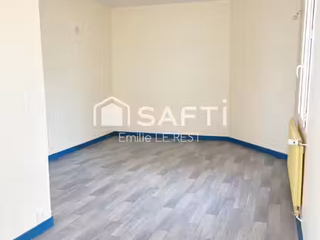 studio à rénover au cœur de plomodiern