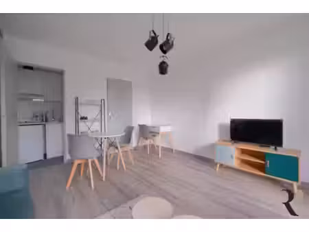 studio meublé toulouse / purpan 22.12 m2 avec une place de parking