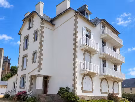 en vente à trebeurden (22)  un appartement au rez-de-chaussée de 35.43 m²