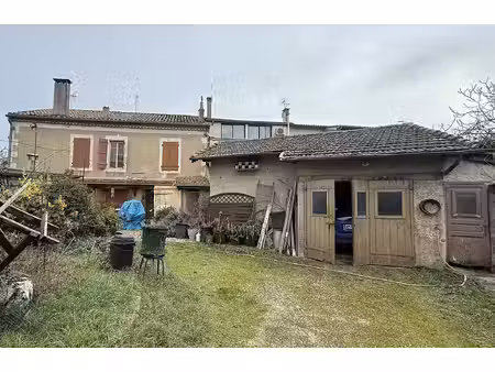 a auch est  maison de ville à fort potentiel
