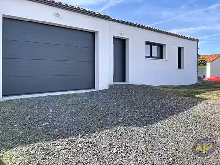 maison la romagne 4 pièce(s)
