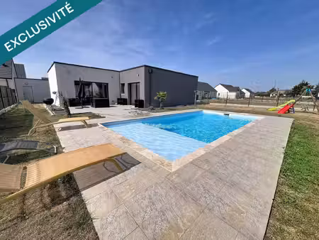 pavillon contemporain avec piscine