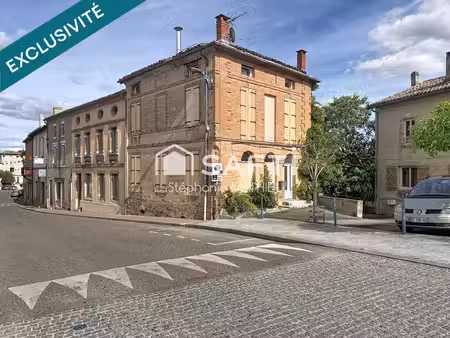 maison de caractère en coeur de village avec garage et jardin non attenant