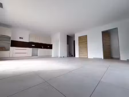 magnifique maison neuve de 108 m2 en r+1 sur un terrain 3 faces de 337 m² piscinable