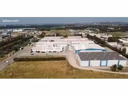 local industriel 3 380 m²