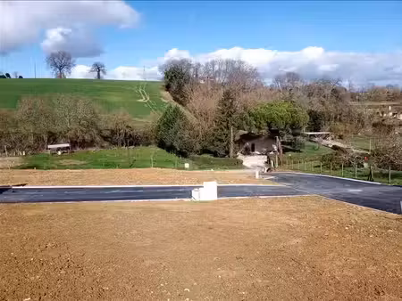 vente terrain 717 m² à auch (32000)  50 600 €