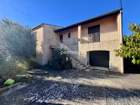 lambesc centre village - opportunité - rare à la vente