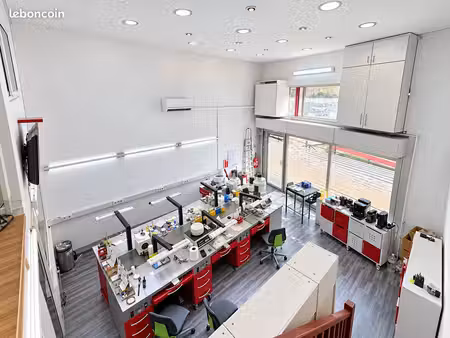 local commercial 96 m² marseille