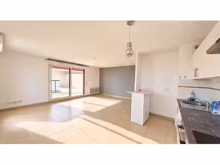 appartement t3 de 75 m2 au crès