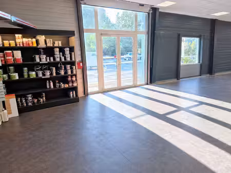 local commercial à louer