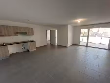 appartement t3 avec terrasse - agde