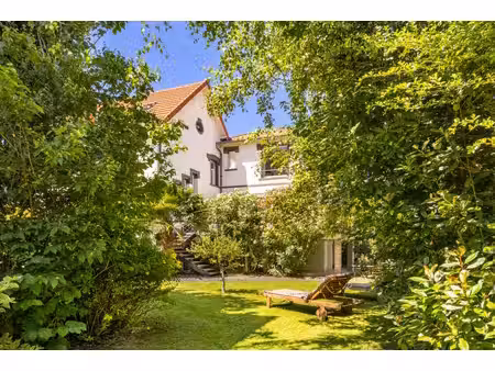maison de luxe à vendre dans le quartier agent sarre-centre-les vallées-la garenne