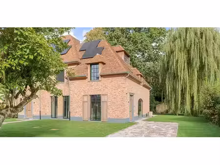 maison à louer à gent pour € 2.450 avec 3 chambres à coucher