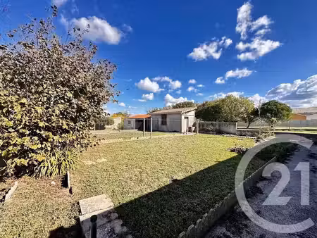 vente terrain 385 m² à fouras (17450)  145 425 €