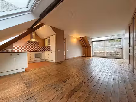 belle maison de caractère de 100m²  2 chambres  terrasse