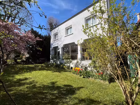 maison de luxe à vendre à vaucresson