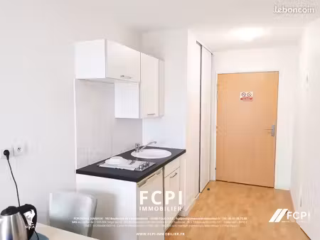 studio 1 pièce 24 m²