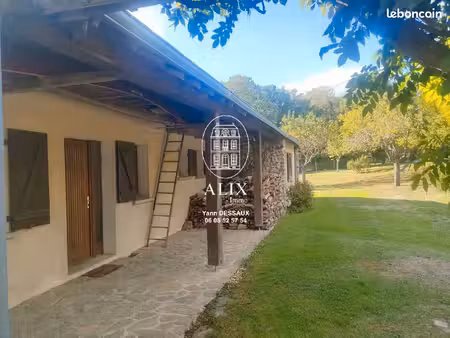 magnifique maison de caractère en plein coeur du centre ville