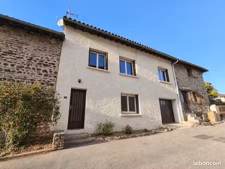 maison de village rénovée au cœur du beaujolais - 15min de villefranche/saône