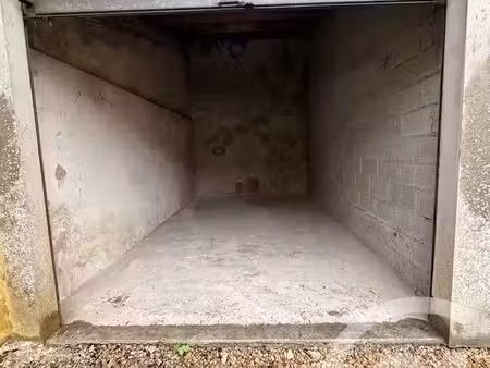 parking à louer - 15 m2 - chateaudun - 28 - centre