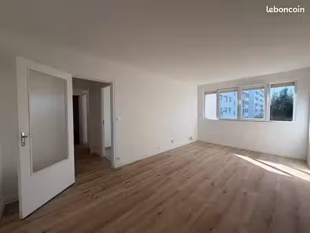 location meublée - 2 pièces - 1 chambre - aubervilliers - rue des écoles - 43m2 - loyer: 9
