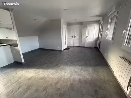 appartement f3 en centre-ville de lillebonne  entièrement rénové en 2023