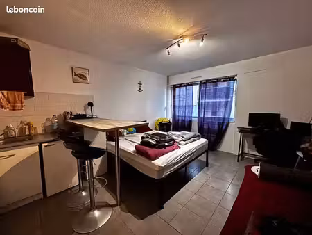 à louer – studio meublé de 32 m² – quartier montaury