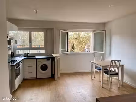 grand studio meublé lumineux – viroflay les arcades – 27 74 m²