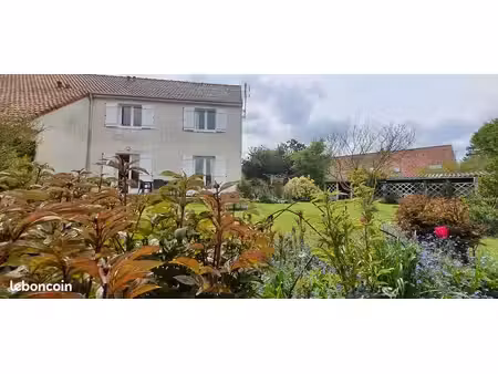 maison à avesnes le comte à louer