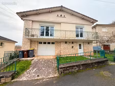 ? à louer – superbe maison meublée entièrement rénovée avec grand jardin