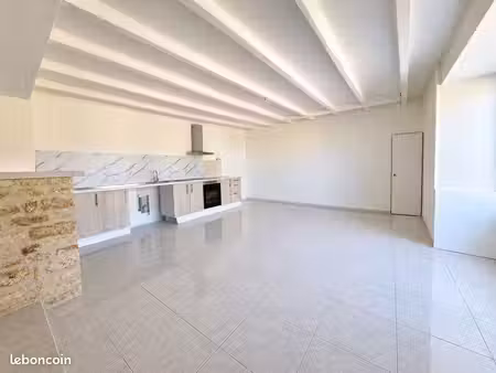 à louer - fontenay le comte - 100m2 - 900/mois