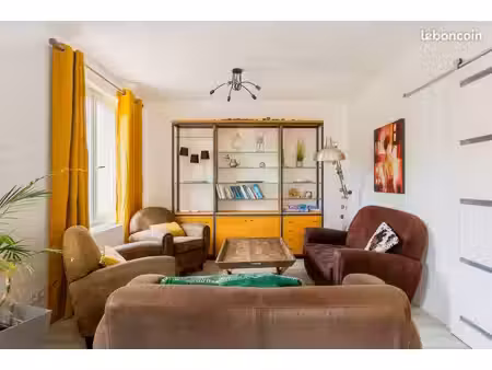 maison 8 pièces 160 m²
