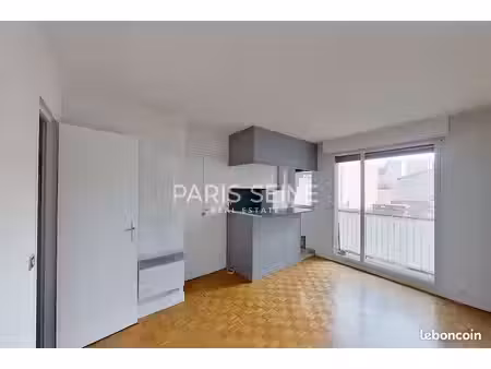 studio 1 pièce 24 m²