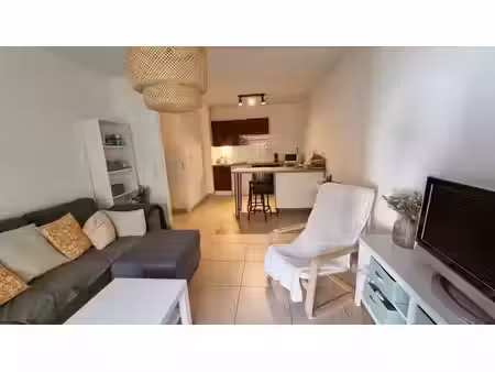 location meublée appartement 2 pièces 43 m² à anglet (64600)  755 €