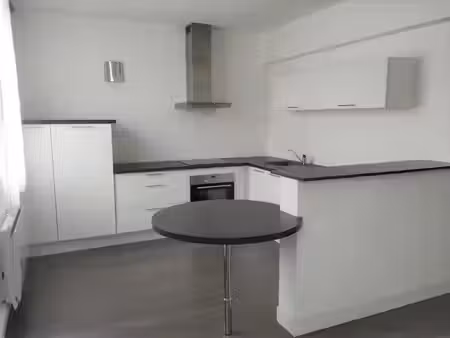 location appartement 3 pièces 59.77 m² à compiegne (60200)  770 €