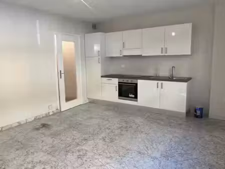 location appartement 1 pièce 25.2 m² à nice (06000)  713 €
