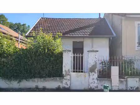 caluire fond rose maison à rénover sur 478 m2