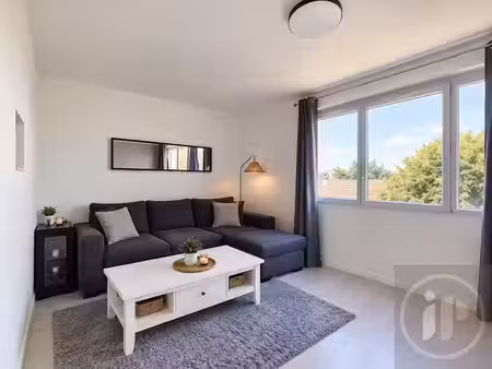 location meublée appartement 2 pièces 35.94 m² à carrières-sous-poissy (78955)  850 €