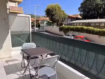 location meublée appartement 1 pièce 37 m² à nice (06000)  945 €