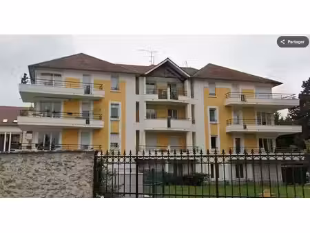 location appartement 1 pièce 24 m² à roissy-en-brie (77680)  660 €