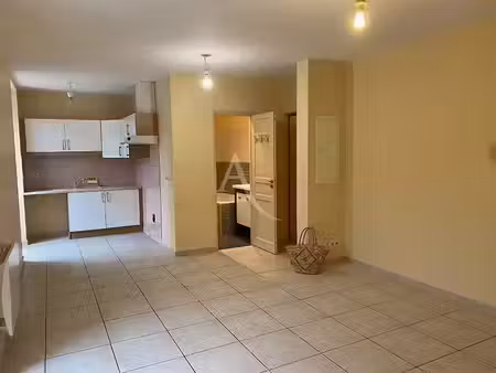 location appartement 2 pièces 43.5 m² à bédarieux (34600)  400 €