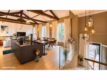 cannes – maison atypique des années 1920 avec jardin privatif – 130 m²