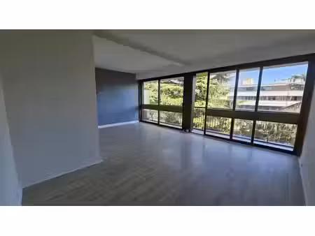 location appartement 4 pièces 87 m² à la celle-saint-cloud (78170)  1 755 €