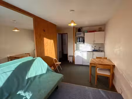 charmant studio à rafraîchir – au calme avec forte rentabilité locative